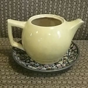 Decorative tea pot and dish